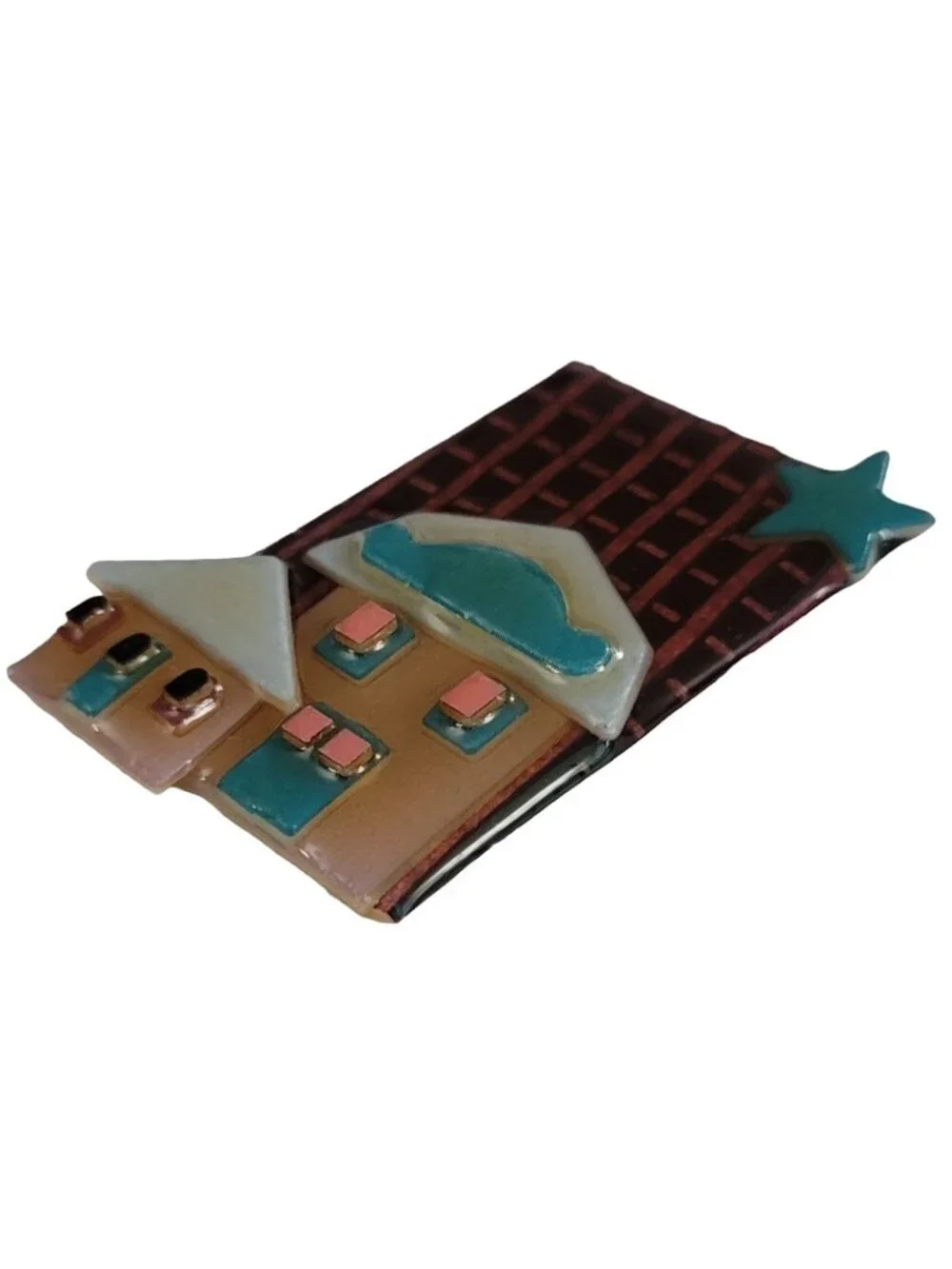Lucinda Tan House Pin K512